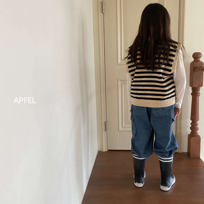 Apfel - Korean Children Fashion - #stylishchildhood - Bell Knit Vest - 8