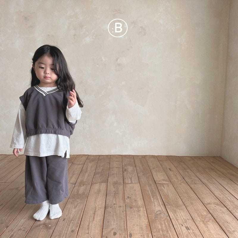 Bella Bambina - Korean Children Fashion - #littlefashionista - Gen V Neck Top Bottom Set