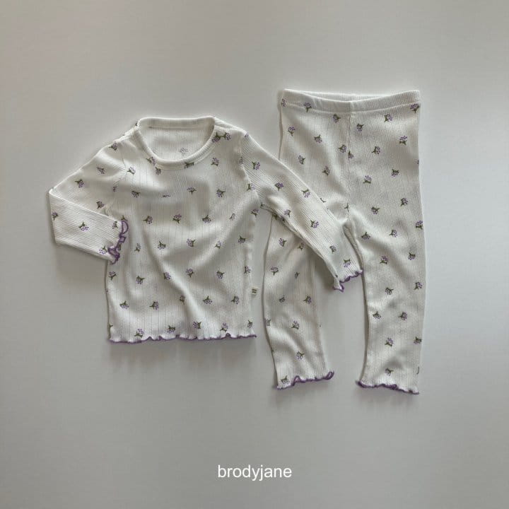 Brody Jane - Korean Children Fashion - #kidzfashiontrend - Berry Eyelet Frill Pajama - 2