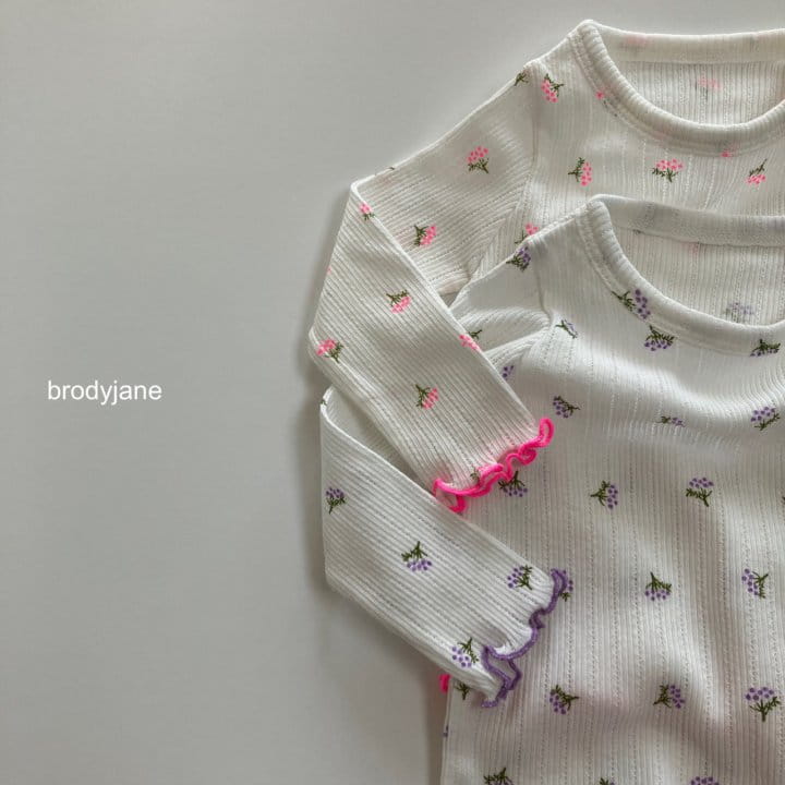 Brody Jane - Korean Children Fashion - #magicofchildhood - Berry Eyelet Frill Pajama - 5