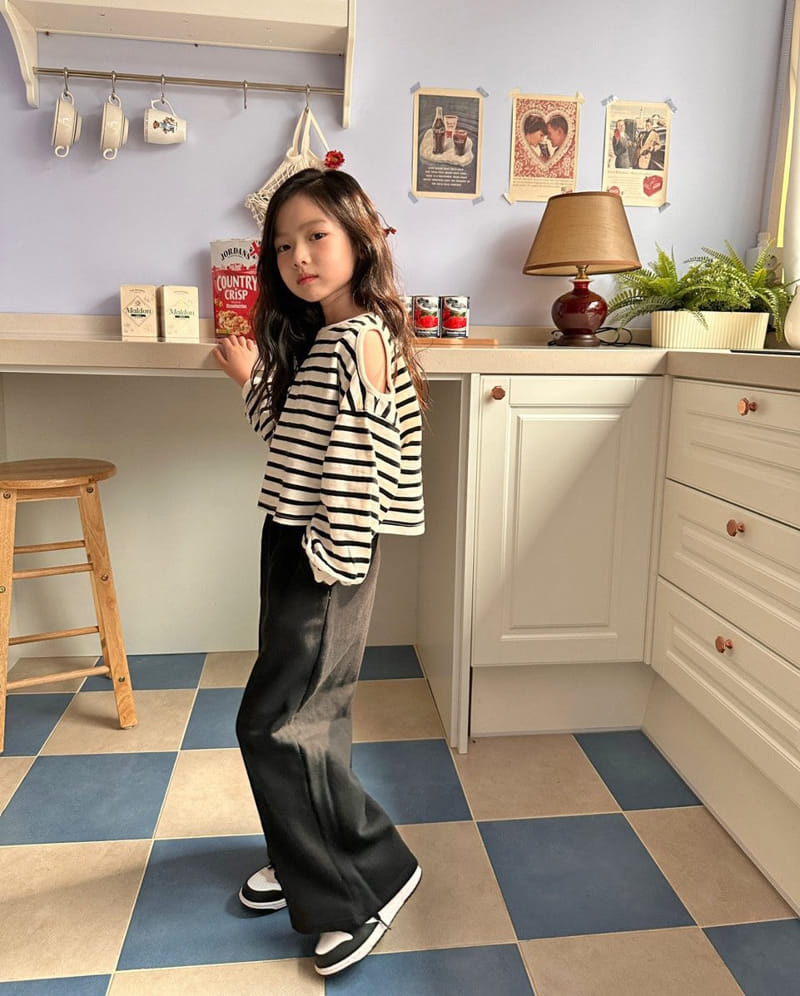 Comma - Korean Children Fashion - #childofig - Shoulder Slit Sweatshirt - 4