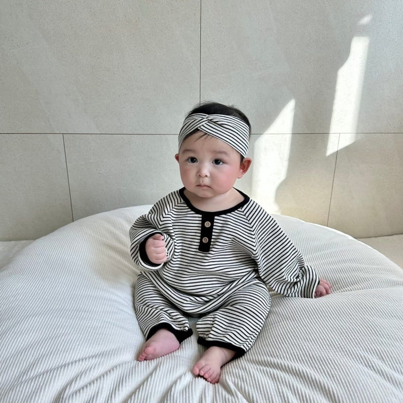 Moran - Korean Children Fashion - #Kfashion4kids - Button Bodysuit with Hairband - 11