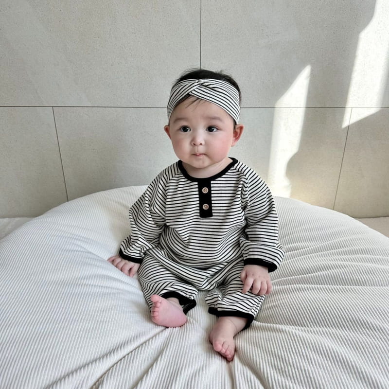 Moran - Korean Children Fashion - #kidsstore - Button Bodysuit with Hairband - 9