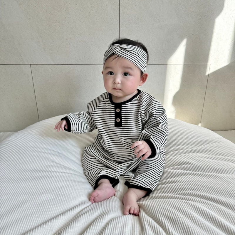 Moran - Korean Children Fashion - #kidzfashiontrend - Button Bodysuit with Hairband - 10