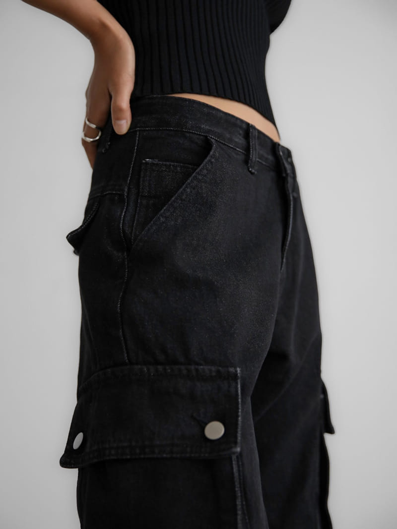 Paper Moon - Korean Women Fashion - #momslook - washed black denim low - rise pocket cargo jeans - 8