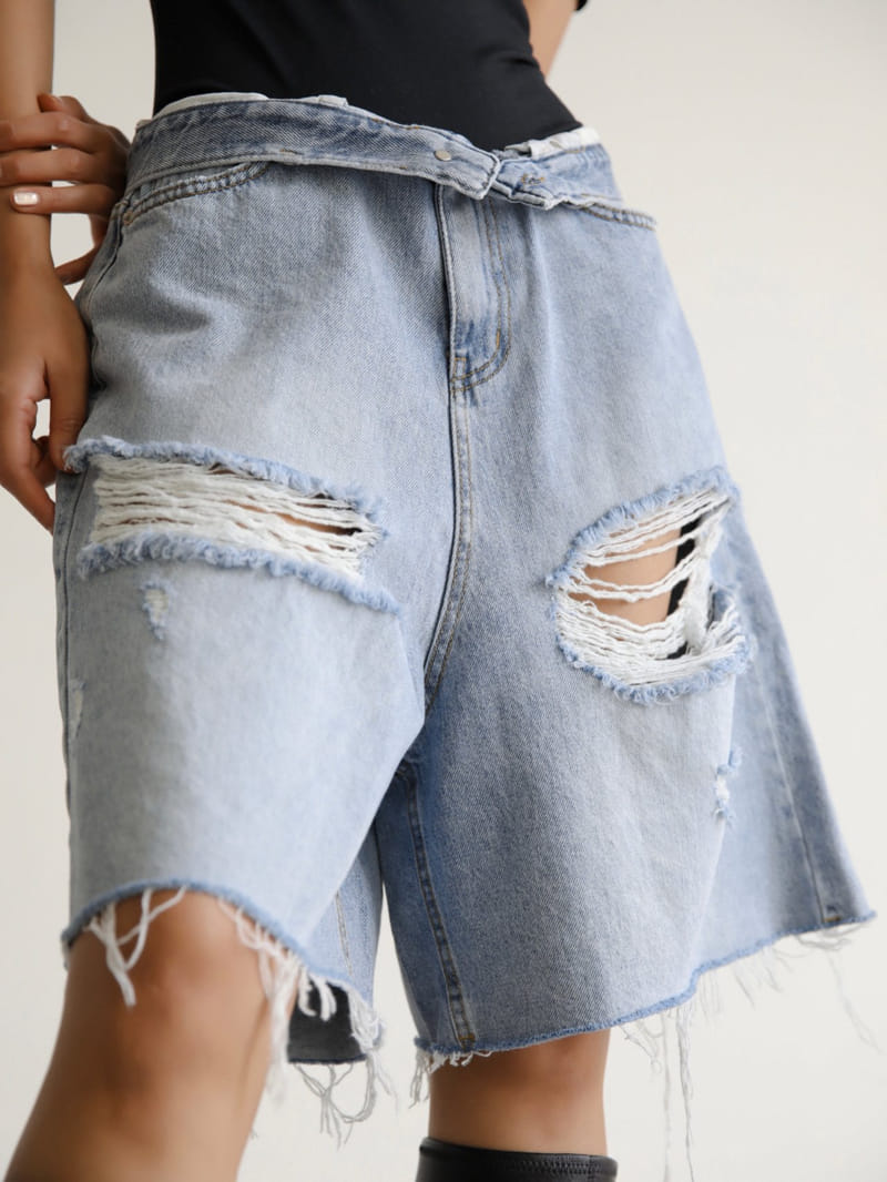 Paper Moon - Korean Women Fashion - #vintageinspired - destroyed bermuda denim jeans - 3