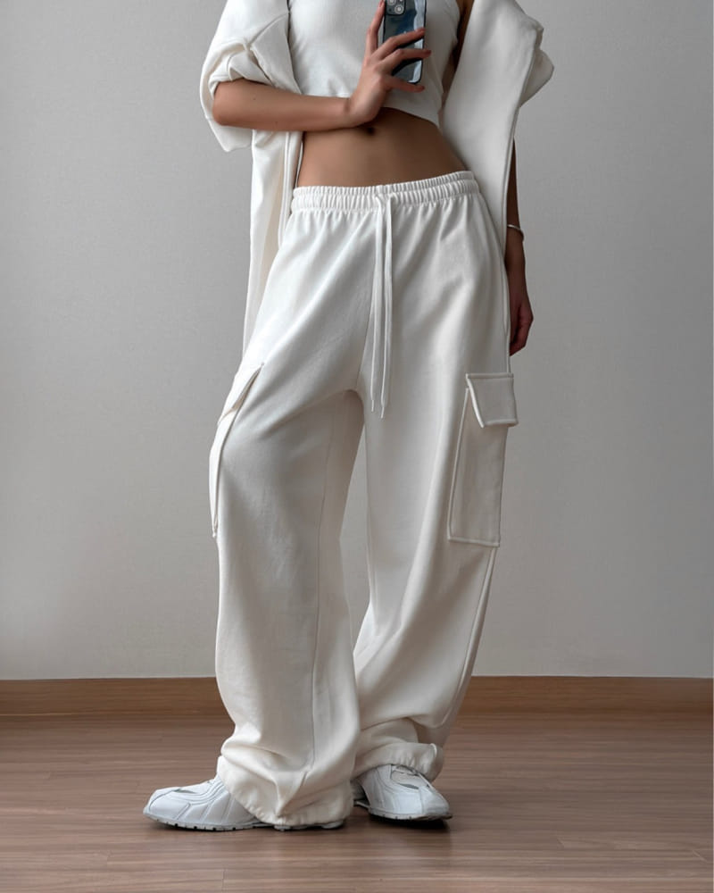 Paper Moon - Korean Women Fashion - #womensfashion - cargo pocket wide sweatpants - 2