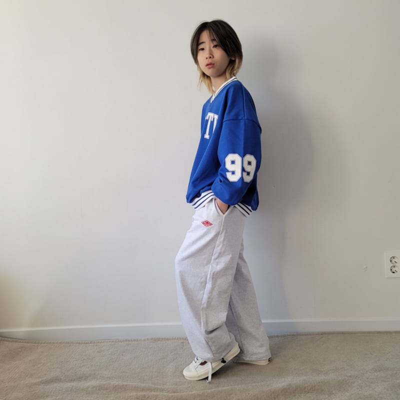 Riwoo Riwoo - Korean Junior Fashion - #childofig - Seatle V Sweatshirt - 8