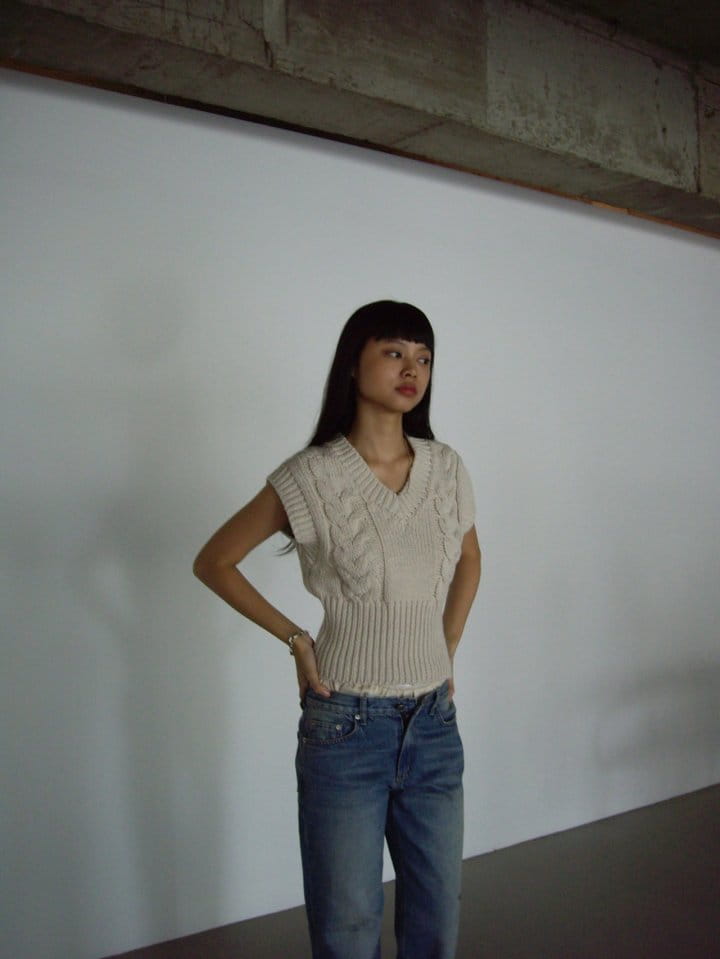 Charlotte - Korean Women Fashion - #momslook - Knit Vest - 11