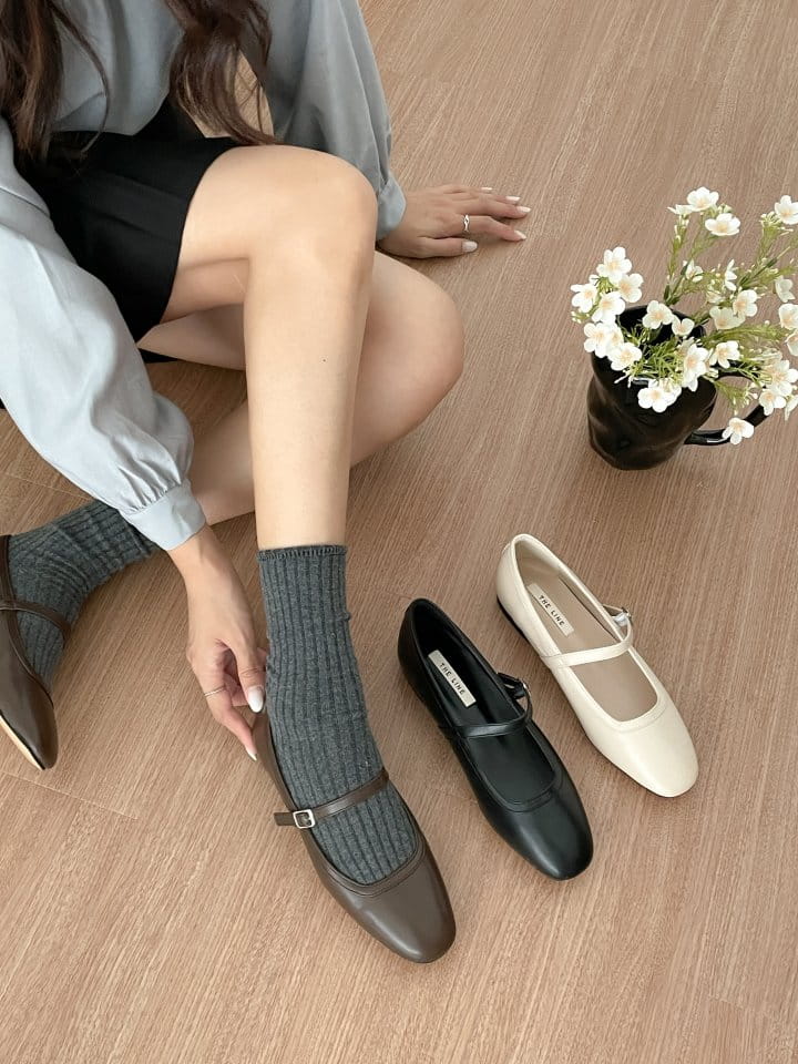 Golden Shoe - Korean Women Fashion - #momslook - 2820 Flats