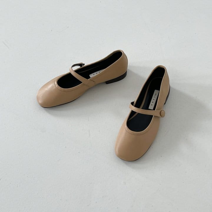 Golden Shoe - Korean Women Fashion - #thelittlethings - 3196 Flats - 3