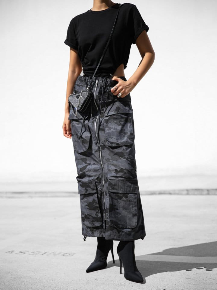 Paper Moon - Korean Women Fashion - #momslook - camouflage zipped detail cargo maxi skirt - 6