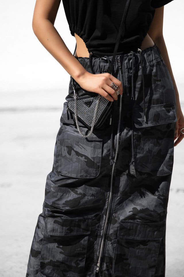 Paper Moon - Korean Women Fashion - #momslook - camouflage zipped detail cargo maxi skirt - 8