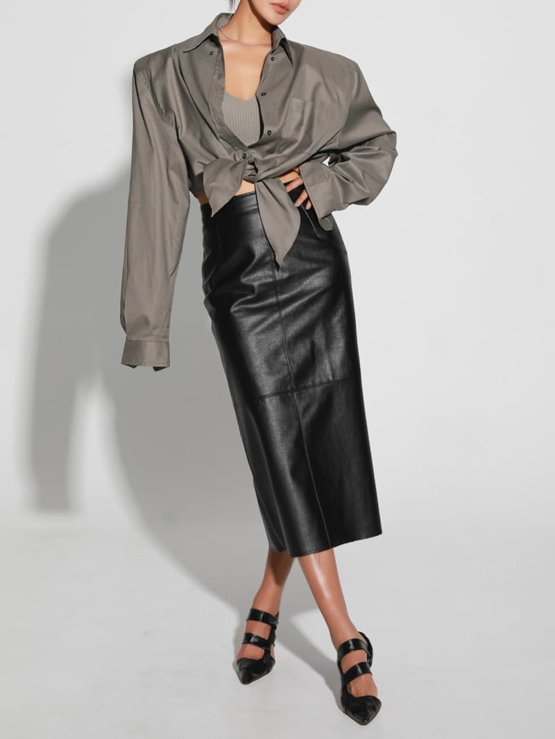 Paper Moon - Korean Women Fashion - #vintageinspired - vegan leather back slit flared skirt - 10