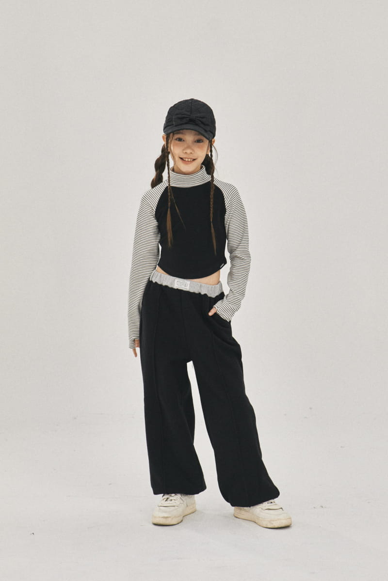 A-Market - Korean Children Fashion - #childofig - New Jeans Turtleneck Tee - 11