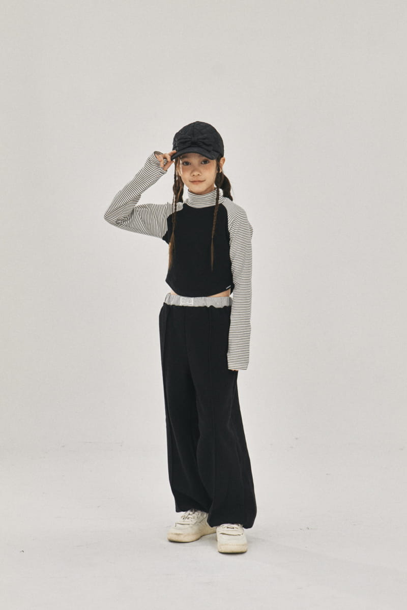 A-Market - Korean Children Fashion - #prettylittlegirls - New Jeans Turtleneck Tee - 9