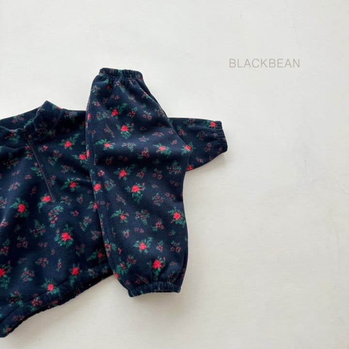 Black Bean - Korean Children Fashion - #kidzfashiontrend - Floral Fleece Top Bottom Set - 7