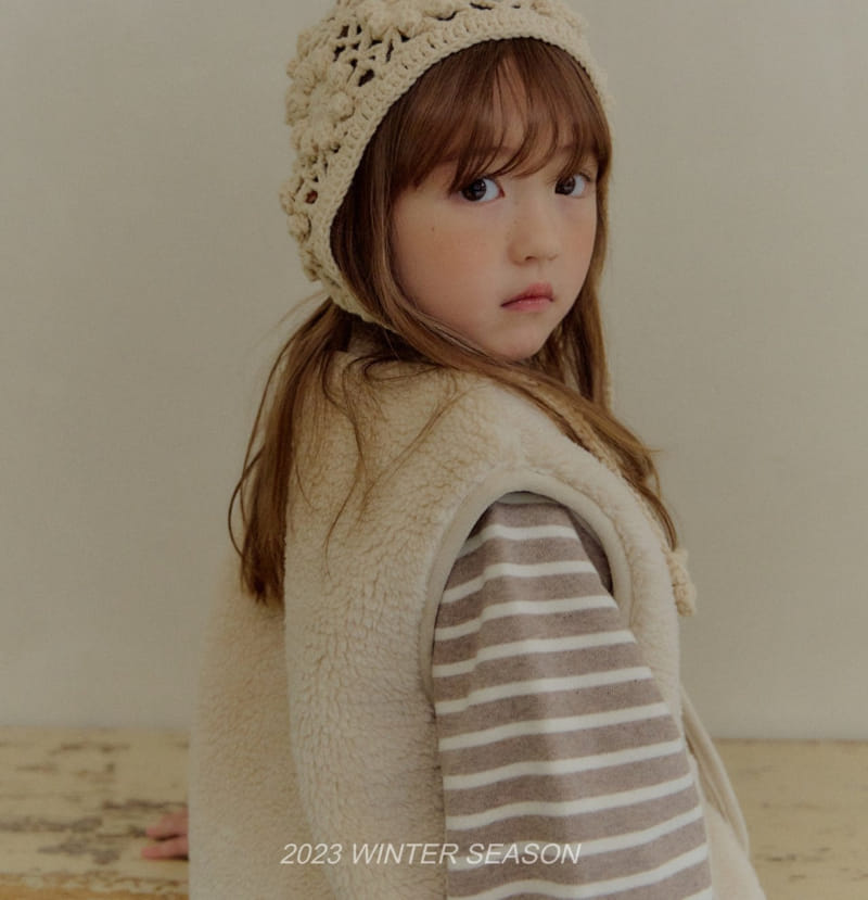 Bymimi - Korean Children Fashion - #stylishchildhood - Cozy Fleece Vest - 10