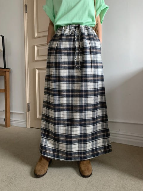 Jkichi - Korean Women Fashion - #thelittlethings - Check Long Skirt - 2