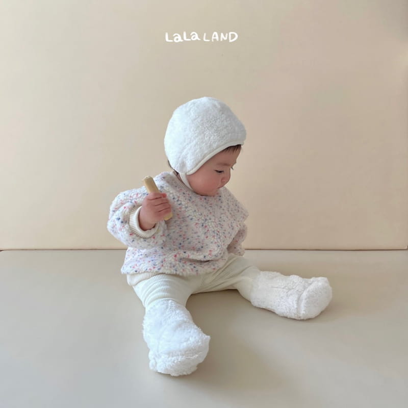 Lalaland - Korean Baby Fashion - #babyboutique - Bebe Fluffy Button Bonnet - 12