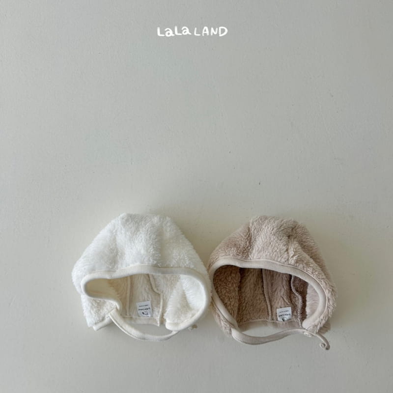 Lalaland - Korean Baby Fashion - #babyfever - Bebe Fluffy Button Bonnet