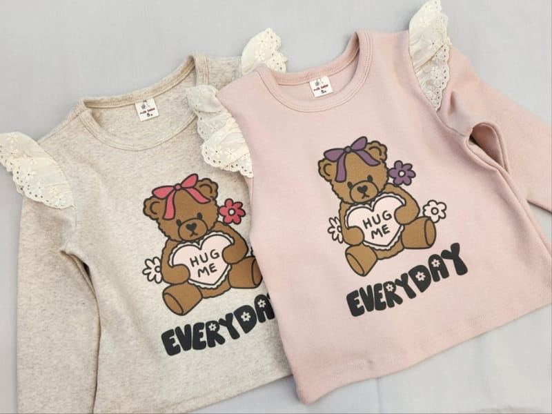 Milk Bebe - Korean Children Fashion - #childrensboutique - Hug Bear Tee