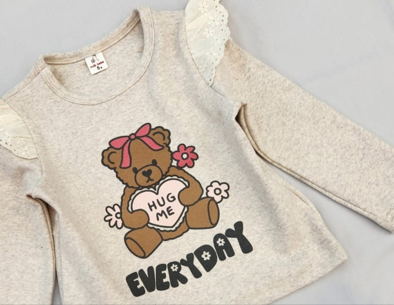 Milk Bebe - Korean Children Fashion - #discoveringself - Hug Bear Tee - 4