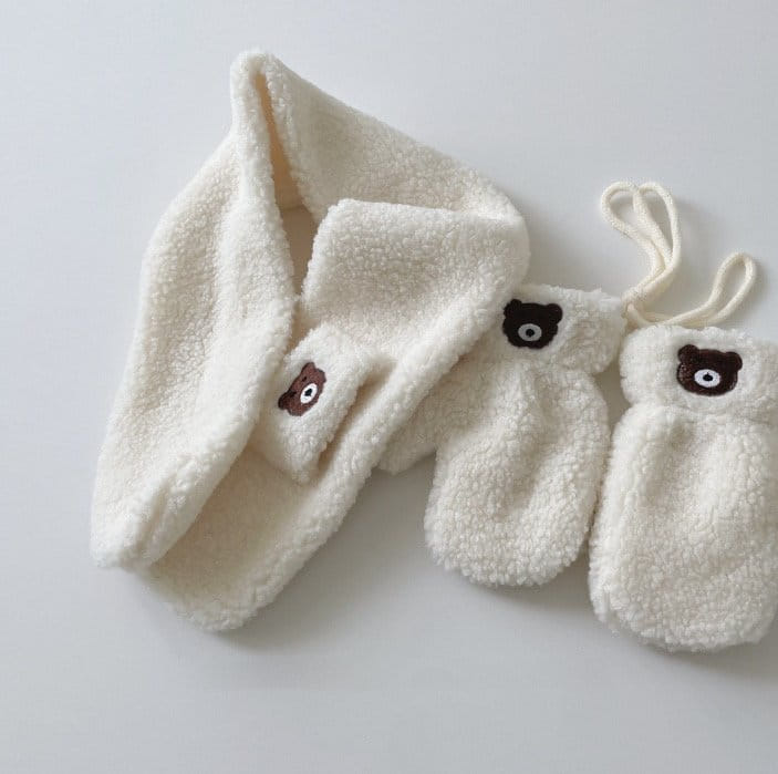 Miso - Korean Children Fashion - #prettylittlegirls - Embroidery Muffler Gloves Set - 6