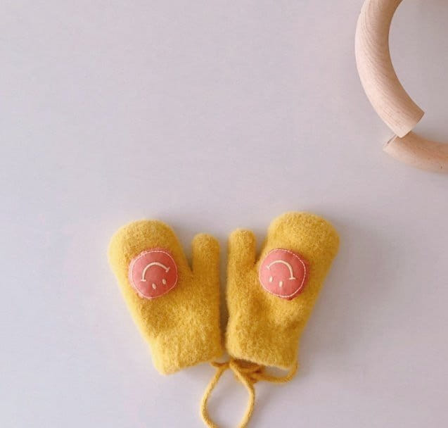 Miso - Korean Children Fashion - #magicofchildhood - Smile Bucket Gloves - 2