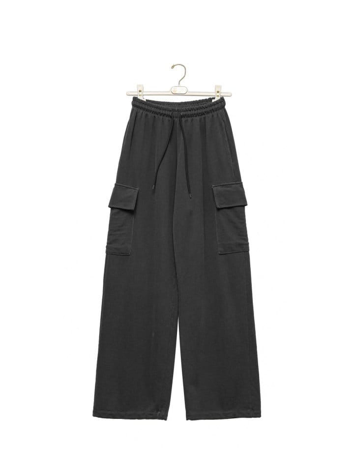 Paper Moon - Korean Women Fashion - #womensfashion - pigment pocket detail cargo sweat pants  - 4