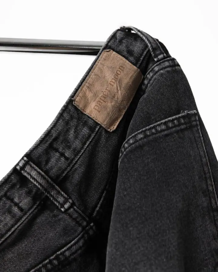 Paper Moon - Korean Women Fashion - #womensfashion - back split detail washed black straight denim jeans - 9