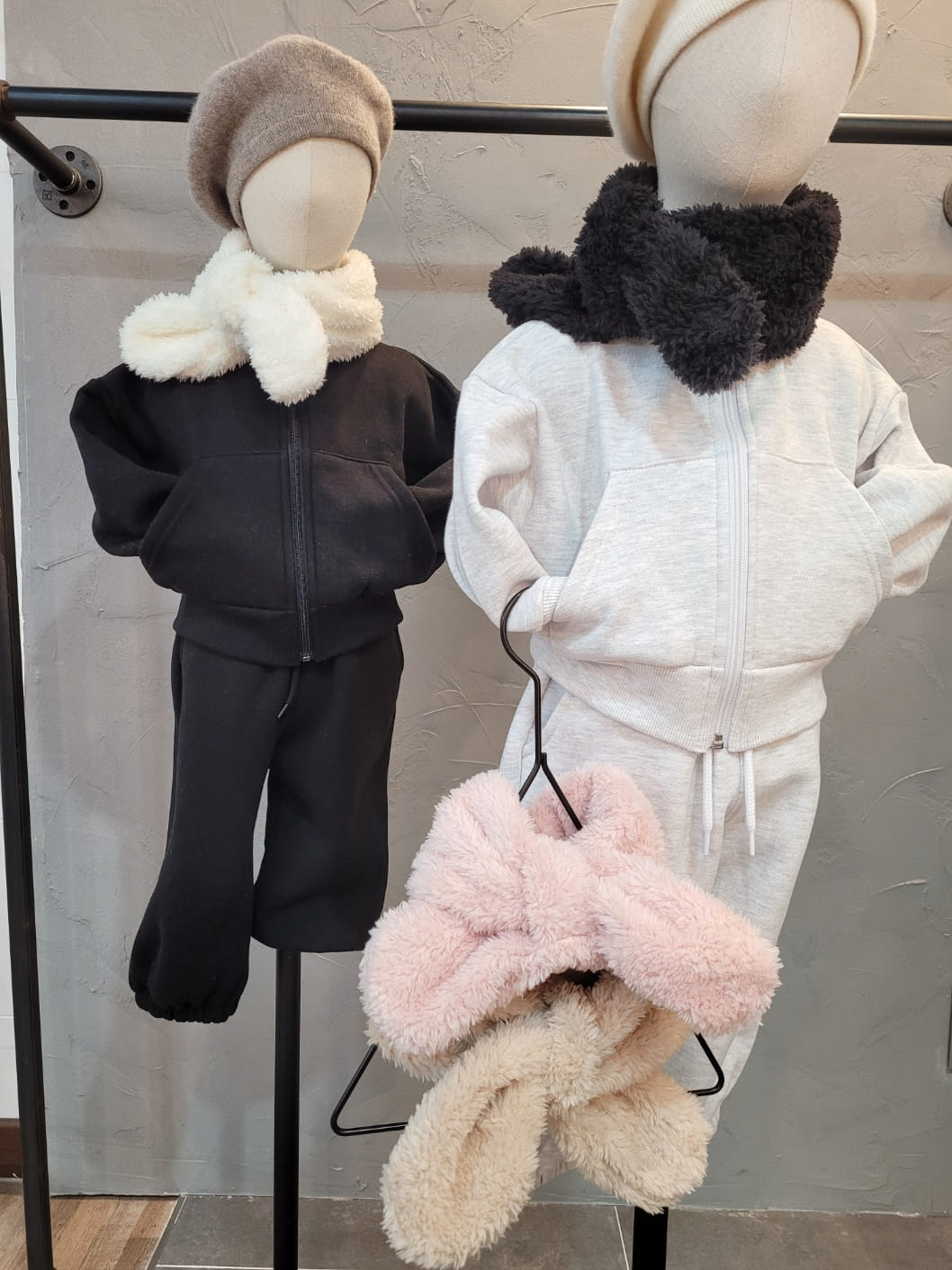 Atree - Korean Children Fashion - #magicofchildhood - Boa Fluffy Muffler - 4