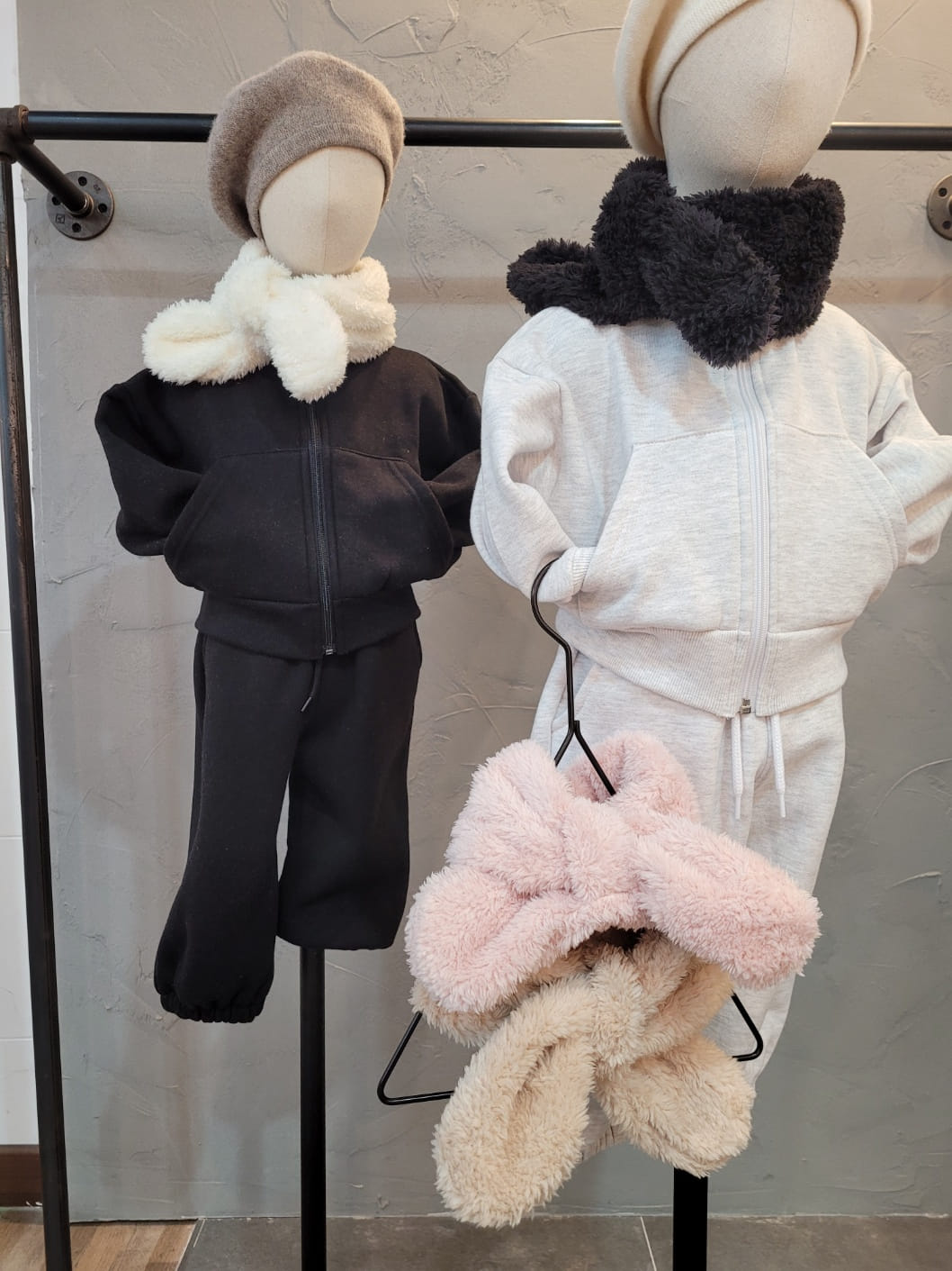 Atree - Korean Children Fashion - #prettylittlegirls - Boa Fluffy Muffler - 5