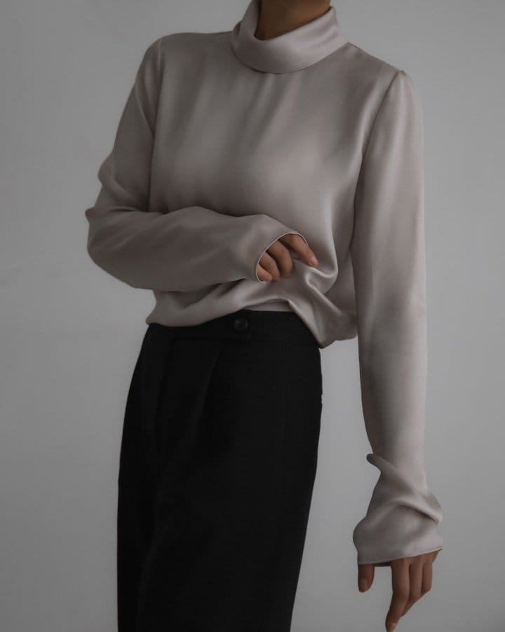 Paper Moon - Korean Women Fashion - #momslook -   Classic Silky Satin Turtleneck Blouse Top  - 3