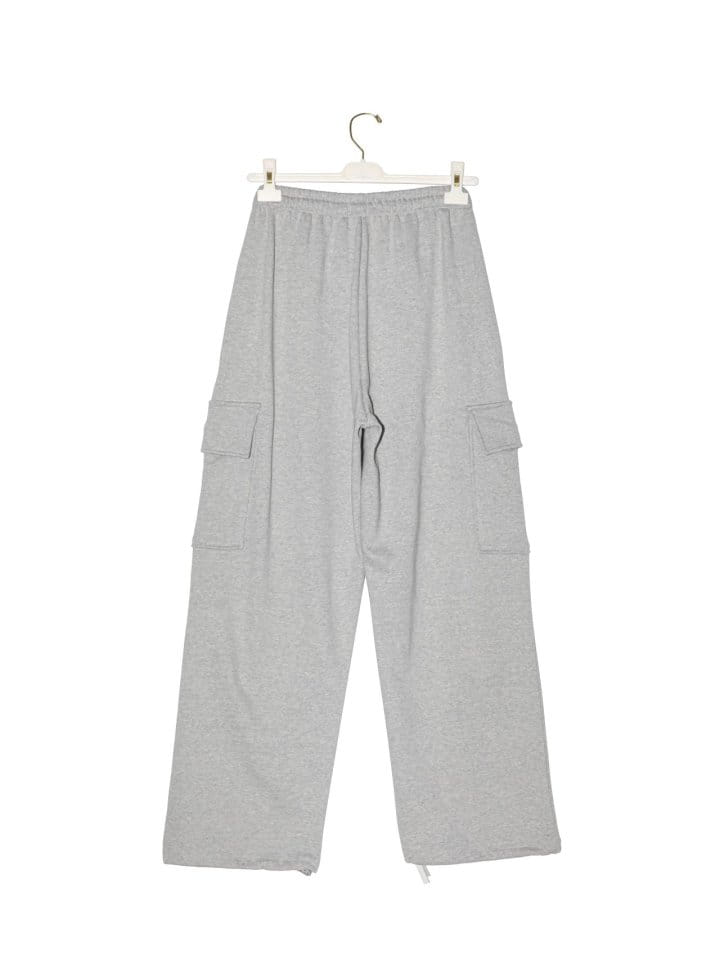 Paper Moon - Korean Women Fashion - #womensfashion -   Cargo Pocket Wide Sweatpants  - 4