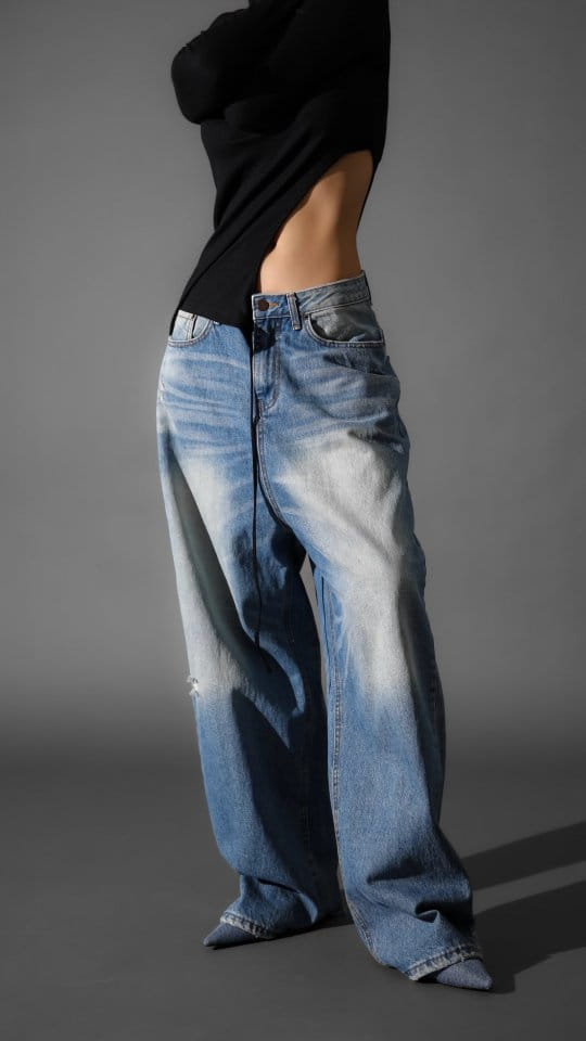 Paper Moon - Korean Women Fashion - #momslook -  Vintage Blue Distressed Damage Wash Wide Leg Jeans 