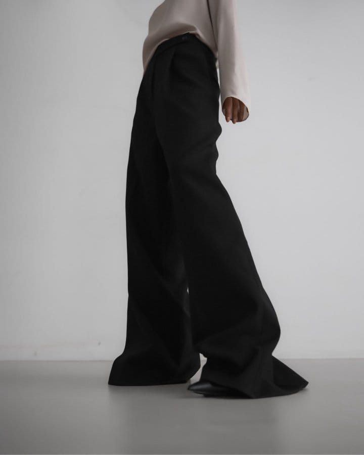 Paper Moon - Korean Women Fashion - #shopsmall -   Classic Wide Pleated Palazzo Pants 