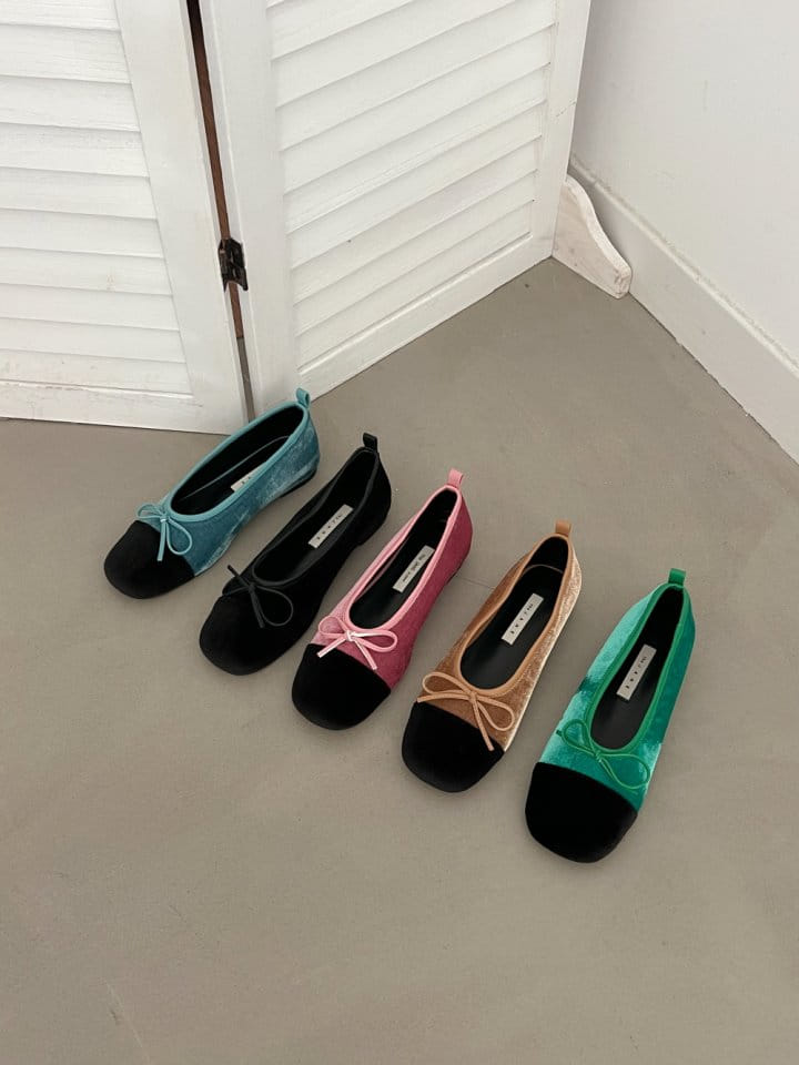 Ssangpa - Korean Women Fashion - #momslook -  UDC 3200   Flats & Ballerinas - 11