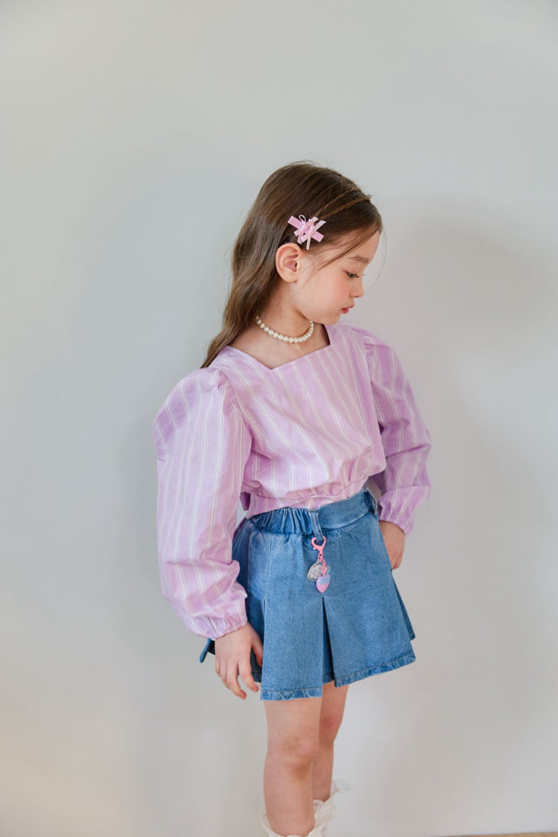 Berry Berry - Korean Children Fashion - #childofig - White Ribbon Blouse