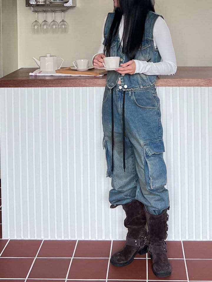 Bricklane - Korean Women Fashion - #momslook - String Suspender Denim Pants - 5