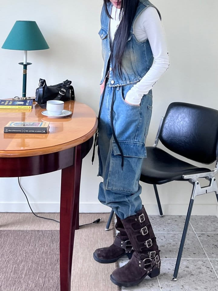 Bricklane - Korean Women Fashion - #womensfashion - String Suspender Denim Pants - 6