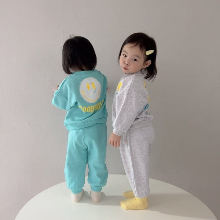 Moran - Korean Children Fashion - #kidsshorts - Good Smile Top Bottom Set - 7