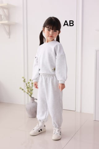 Muy Bien - Korean Children Fashion - #Kfashion4kids - Ppaekkkom Top Bottom Set - 11