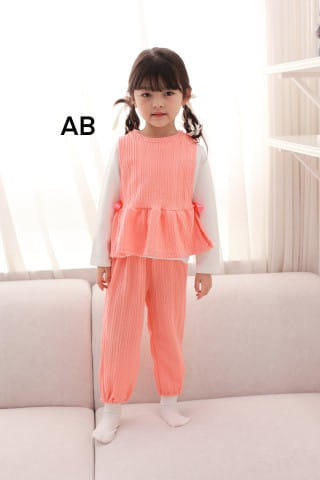 Muy Bien - Korean Children Fashion - #discoveringself - Loving Top Bottom Set - 11