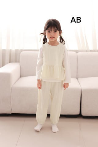 Muy Bien - Korean Children Fashion - #littlefashionista - Loving Top Bottom Set - 3