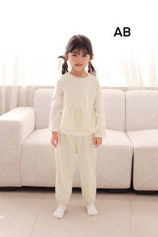 Muy Bien - Korean Children Fashion - #prettylittlegirls - Loving Top Bottom Set - 6