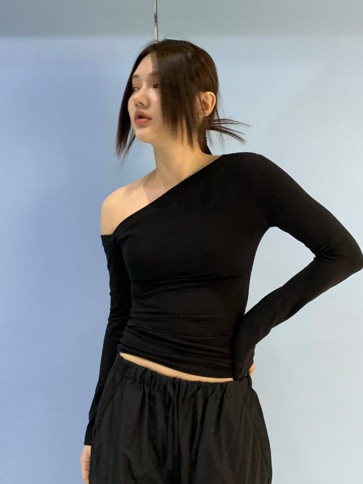 Bricklane - Korean Women Fashion - #momslook - Unbalance Off Shoulder Tight Tee - 4