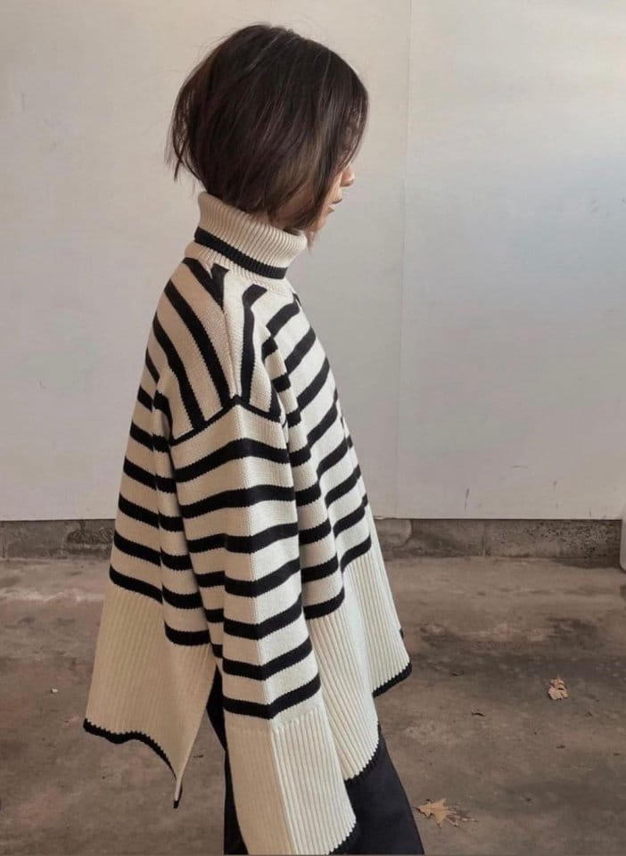 Moani - Korean Women Fashion - #vintagekidsstyle - W Stripe Turtle Neck Side Slit Knit - 2