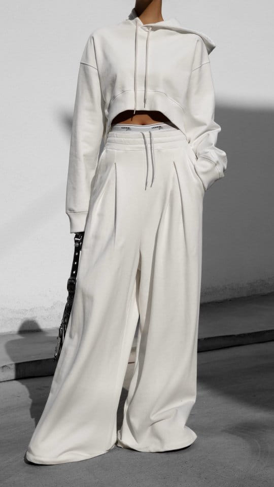 Paper Moon - Korean Women Fashion - #momslook - Pin - Tuck Detail Sweat Wide Pants - 5