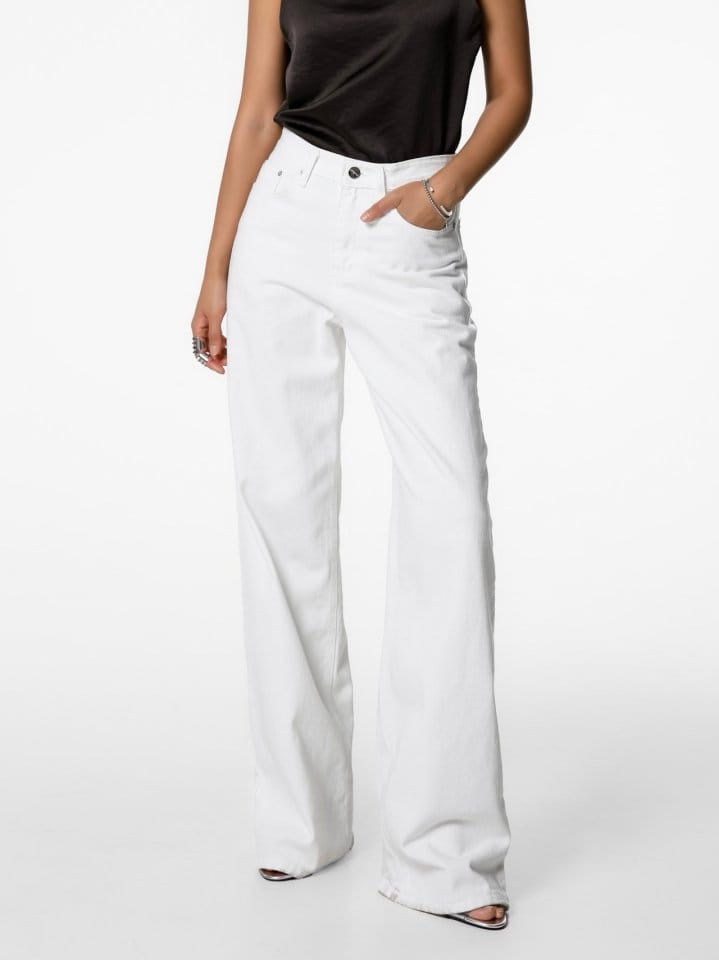 Paper Moon - Korean Women Fashion - #momslook - High Rise Wide Leg White Denim Pants 